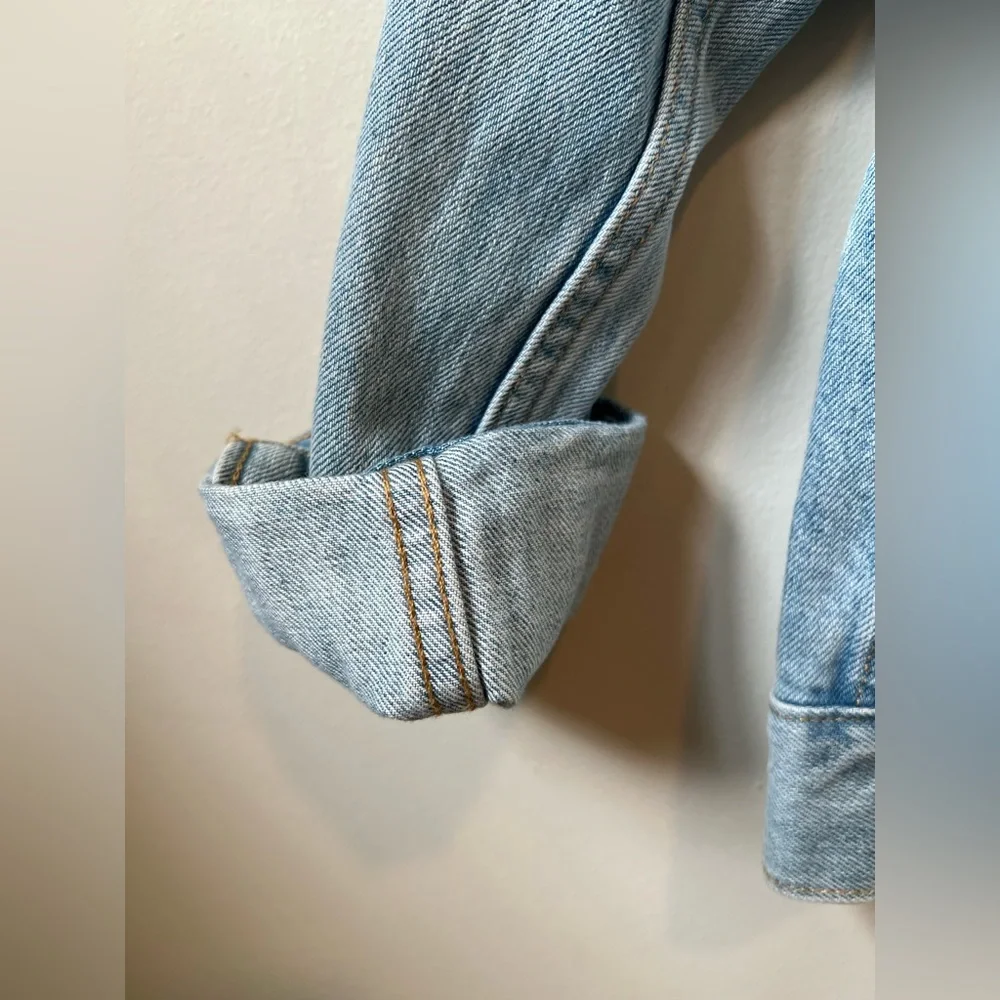 Levi's Denim Jacket with Floral Embroidery - Picture 14 of 15